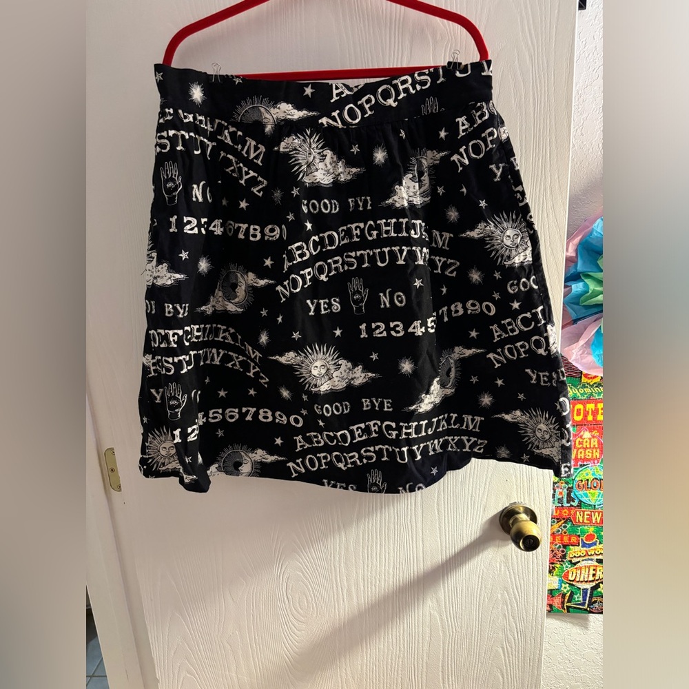 1x Folter Glow-in-the-Dark Ouija Board skirt
